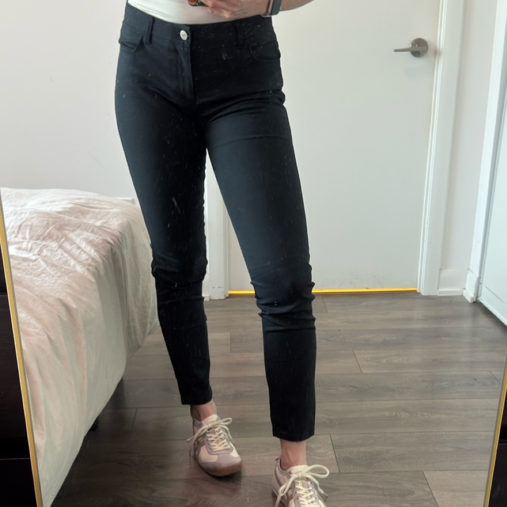 Black High-Waisted Skinny Jeans